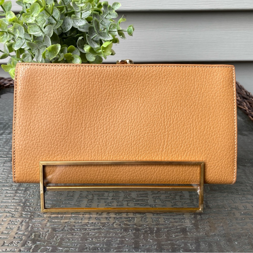 Gucci Vintage Leather Kiss Lock Tri-Fold Long Wallet - EUC, Like New! - Picture 3 of 11